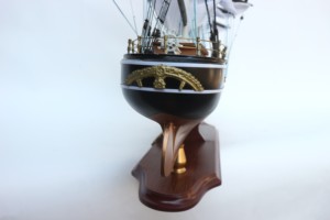 Maqueta de Barco de Madera Hecha a Mano CUTTY SARK EDICIÓN ESPECIAL, Color Dorado Metálico, Pintada, para Decoración Navideña del Hogar - Product Image 6