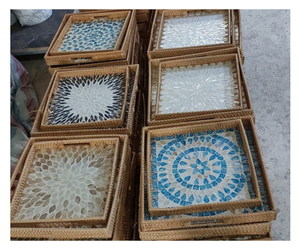 Paniers de rangement modernes en rotin naturel écologique avec incrustations de nacre et poignées à motif floral, empilables pour la décoration intérieure - Product Image 1