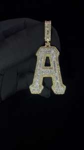 Colgante Personalizado con Inicial, Joyería Hip Hop, Plata de Ley 925, Moissanita VVS, Colgante con Nombre, Colgante Bicolor para Regalos - Product Image 4