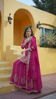 Ensemble Kurti Sharara Dupatta en pure soie chinon, avec broderie séquencée attrayante sur le devant, prêt à porter, pour mariage ethnique indien.