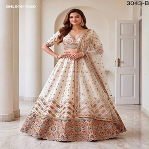 Colección de Lehenga-Choli de Seda Slub de Primera Calidad con Hilos Múltiples y Trabajo de Lentejuelas-Gota Patti-Diamond, Moda Femenina - Product Image 1