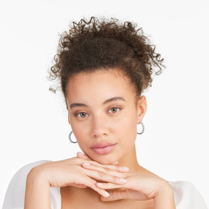 Boucles d'oreilles créoles élégantes en argent 925 avec moissanite, diamants ronds étincelants, bijoux légers et confortables pour femme, cadeau d'anniversaire - Product Image 5