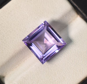 Piedra Preciosa Suelta de Amatista Púrpura Lavanda, Corte Princesa Cuadrado, Creada en Laboratorio, Tamaños de 6 mm, 7 mm, 8 mm y 9 mm, para la Elaboración de Joyas - Product Image 2