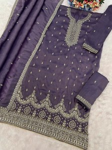 Ensemble Anarkali en soie brodée violette avec dupatta, longueur au sol, tenue traditionnelle indienne et pakistanaise pour mariage, pour femme - Product Image 2