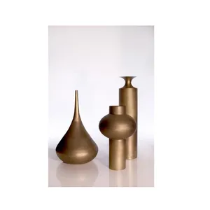Vase à fleurs rond en métal robuste, conçu pour les réceptions d'hôtels, idéal pour présenter de grands arrangements de bouquets avec style. - Product Image 1
