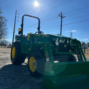 Offre Spéciale : Tracteur Agricole d'Occasion John Deere 3038E de 80 CV sur Chenilles, Moteur Cummins, Prêt à l'Expédition, Vente en Gros à Prix Abordable - Product Image 6
