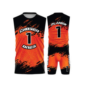 Tenues de football 7v7 personnalisées en polyester pour hommes et jeunes, respirantes, à séchage rapide, antibactériennes, ensemble de sublimation pour équipe - Product Image 5