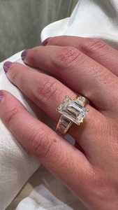 Bague de promesse en or massif 14 carats avec diamant de laboratoire taille émeraude de luxe 3,01 carats pour femme, cadeau de mariage surprise pour les amoureux - Product Image 6