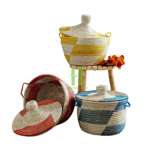 Panier de rangement écologique en jonc de mer avec couvercle Panier de rangement fait main OEM bas quantité minimale de commande de HNH Craft Vietnam - Product Image 1
