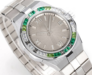 Montre mécanique automatique pour homme, élégante, de qualité supérieure, avec cadran gris en moissanite, pour les occasions décontractées, les affaires et les trajets quotidiens - Product Image 3