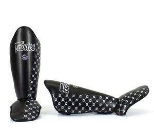 สนับแข้งมวยไทย Fairtex คุณภาพดีเยี่ยม หนัง PU โครงเหล็กคาร์บอนสูง น้ำหนักเบา ป้องกันอย่างมืออาชีพสำหรับผู้ใหญ่ - Product Image 4