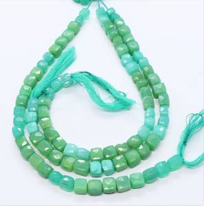 Perles de pierres précieuses naturelles AAA en chalcédoine verte, facettées en forme de cube, 6-7 MM, chalcédoine dégradée, perles carrées 3D pour bijoux - Product Image 1