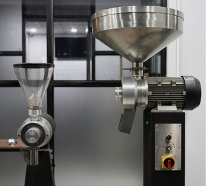 Molinillo de Café Semiautomático de Acero Inoxidable de 10 kg, 220 V, 3 HP, Controlado por Aplicación, Marca Premium Daniel Company - Product Image 1