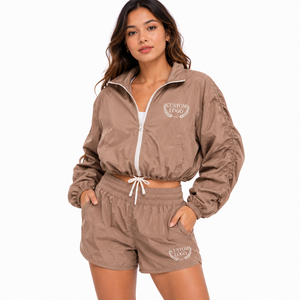 Conjunto de Chaqueta Corta y Pantalones Anchos de Diseño para Mujer, Estilo Premium, Bordado, Marca Privada - Product Image 6