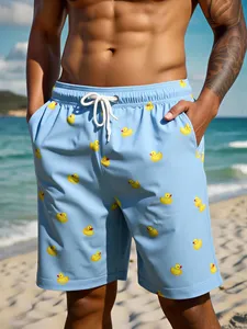 Short de bain pour homme bleu clair à imprimé canard de dessin animé, séchage rapide, avec cordon de serrage à la taille et poches - Product Image 5