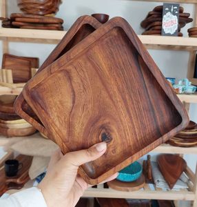 Plateau en bois d'acacia artisanal, planche de service naturelle, vaisselle de cuisine, table de salle à manger, restauration, hôtel, traiteur, présentation - Product Image 6