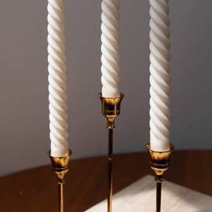 Ensemble de porte-bougies coniques modernes en métal, fin et poli, en laiton, élégant, pour centre de table de mariage, décoration maison et fête - Product Image 3