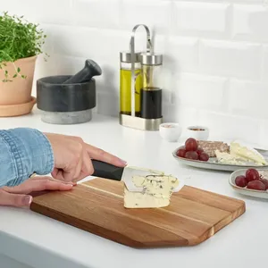 Planche à découper en bois artisanale de haute qualité pour couper la viande de fruits de légumes disponible chez Wholesale Supply - Product Image 4