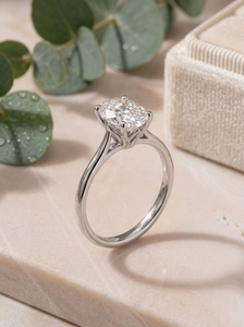 Anillo de compromiso de plata s925 con moissanita ovalada de 9.0x7.0mm, engaste de garra, estilo clásico para mujer - Product Image 5