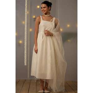 Elegante Vestido Anarkali Blanco sin Mangas con Dupatta, Vestido Étnico para Mujer para Fiestas - Product Image 1