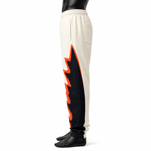 Pantalones Deportivos Anchos para Hombre, Color Negro con Estampado Lateral Naranja, Corte Holgado, Cintura Elástica, Estilo Casual Urbano - Product Image 4