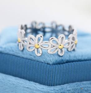 Bague infinie fleur de mignonnette en argent sterling, bague florale en argent et or - Product Image 5