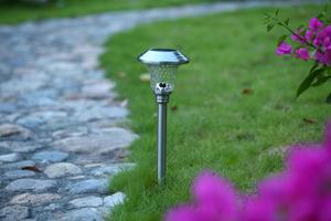 Lumières de Jardin Solaires UFO 1200W LED Étanche avec Options RVB pour un Éclairage Extérieur Polyvalent - Product Image 4