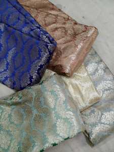 Tissu brocart 100% soie, jacquard floral, tissage textile avec motifs métalliques. - Product Image 1
