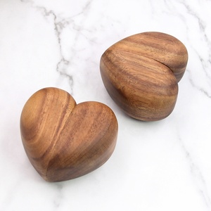 Caja de Anillos de Madera de Koa en Forma de Corazón, Caja de Anillos de Pareja Personalizada para Boda, <span class=keywords><strong>Regalo</strong></span> de <span class=keywords><strong>5</strong></span>º <span class=keywords><strong>Aniversario</strong></span> - Product Image 2