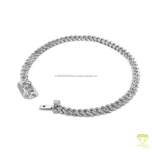 Pulsera de Plata de Ley 925 Premium con Diamantes de Moissanita, Eslabones Cubanos Delgados y Diseño Brillante Iced Out - Product Image 3