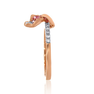 Bague de cocktail de luxe en or rose 14 carats, motif floral exquis avec rubis rouge vif et diamants blancs étincelants, bande ouverte - Product Image 3