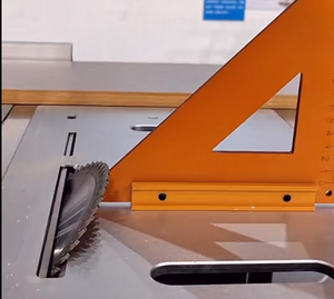 Sierra de mesa <span class=keywords><strong>para</strong></span> madera, máquina de corte <span class=keywords><strong>para</strong></span> carpintería, maquinaria de corte de muebles, sierra <span class=keywords><strong>para</strong></span> cortar tableros, línea de producción en aserradero - Product Image 2