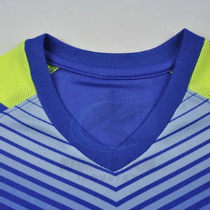 Conception OEM, fabrication en usine, tissu respirant en polyester de haute qualité, service OEM personnalisé, uniforme de football pour hommes - Product Image 4