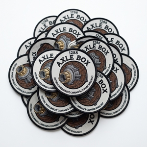 Écusson brodé rond personnalisé, style vintage, motif boîte d'essieu Wheelwright, avec bordure Merrow, pour vêtements, vente en gros et en vrac, fabricant d'emblèmes - Product Image 1