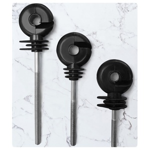 ฉนวนกันไฟฟ้าสำหรับรั้วฟาร์มแบบเกลียวพร้อมห่วงจับประตู สีดำ - Product Image 1