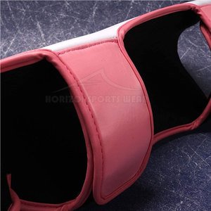 Espinilleras Profesionales Ligeras Resistentes a Impactos con Cierre de Gancho y Bucle, Carcasa de Cuero para Entrenamiento - Equipo Deportivo Protector - Product Image 4