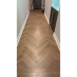 Suelo de Madera de Roble Blanco de 2 Capas con Diseño en Espiga, Sistema T&G, Certificación CARB P2 y JAS, Origen Vietnam - Product Image 3