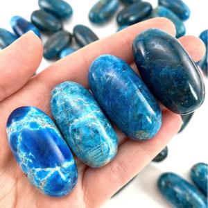 Apatite néon naturelle, cristal d'apatite bleue, Shiva Lingam sacré, pierre de guérison, Reiki, méditation, énergie, décoration, vente en gros - Product Image 1