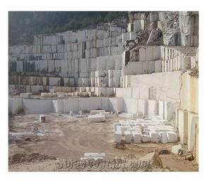 Blocs de marbre blanc pur de Thassos, pierre naturelle brute, matériau en blocs de marbre pour la découpe de dalles, la sculpture et l'architecture - Product Image 1