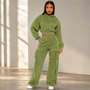 ONETEN APPARELS Conjunto Deportivo Unisex Verde con Sudadera Corta con Capucha y Pantalones Jogger, Manga Larga, Corte Ajustado, Estilo Casual Vintage para Invierno - Product Image 6