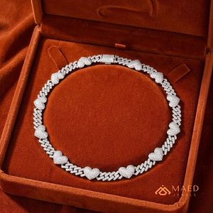 Collier en argent 925 avec chaîne cubaine en forme de cœur, serti de moissanite, aspect diamant luxueux, bijou tendance, cadeau pour femme - Product Image 4