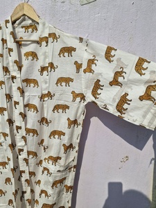 Bata de casa de algodón puro con estampado indio, kimono de verano, pareo de playa/ropa cómoda para embarazadas |   Leopa con Rayas Rosa y Amarillo Mostaza Fresco - Product Image 5