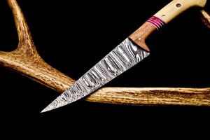 Cuchillo de Caza Hecho a Mano de Acero de Damasco, Hoja de Punta Caída, Mango de Madera, 13 Pulgadas, Borde Biselado Afilado, Uso en Exteriores - Product Image 5