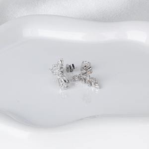 Pendientes de Aro de Oro Blanco de 14K con Diamantes Cultivados en Laboratorio, Color F, Corte Redondo, Engaste de Media Bisel, Elegantes y Minimalistas, Joyería Fina - Product Image 4