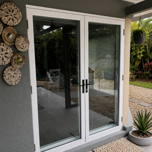 Portes françaises extérieures HOLCOM en aluminium, double vitrage Low-E, rupture de pont thermique, double porte battante, design européen, étanches, garantie 5 ans - Product Image 1