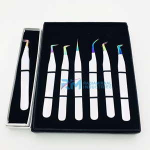 Pince à épiler pour extensions de cils en acier inoxydable avec embout multi-plasma et revêtement en poudre blanche, ensemble de pinces avec emballage en boîte cartonnée - Product Image 3