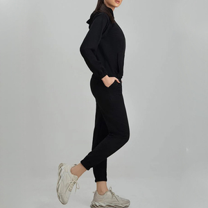 Services OEM – Nouveauté : Survêtements respirants et à séchage rapide pour femmes – Qualité supérieure – Survêtements personnalisés à capuche pour femmes - Product Image 2