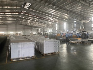 Revêtement de sol SPC imperméable de haute qualité pour hôtels et hôpitaux. Planches larges anti-bactériennes. Livraison directe d'usine. Multiples - Product Image 5