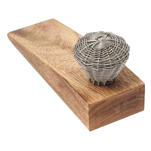 Perchas de Madera de Lujo con Acabado Lacado Liso para Uso en Armarios de Hotel - Product Image 5