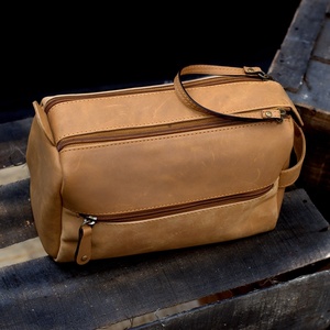 Kit de monograma Dopp de cuero genuino de estilo Vintage de alta calidad para hombre, personalizado para bolso, cierre de cremallera, padrinos de boda - Product Image 1